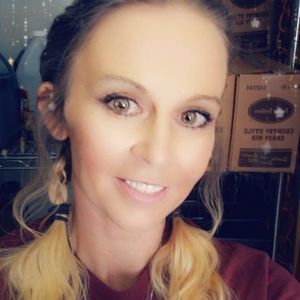 Meet your Posher, April